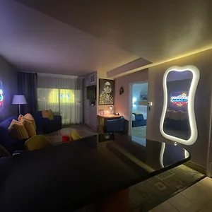  Aparthotel Premium Views! - 'Fear And Loathing Style' - Sphere In Hd